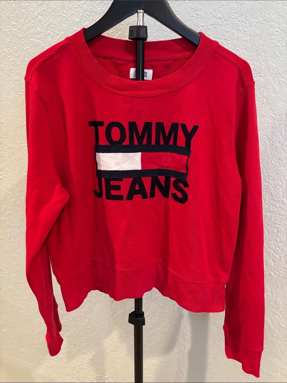 Tommy Hilfiger Tommy Jeans Cropped Crew Neck Sweatshirt Red Navy White Size L